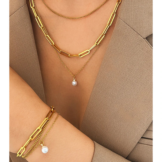 Elegant Delicate Pearl Pendant Jewelry Set