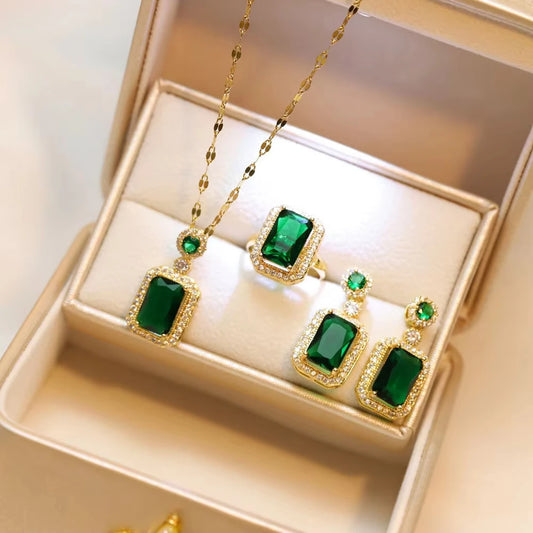 Three Piece Jewelery Set